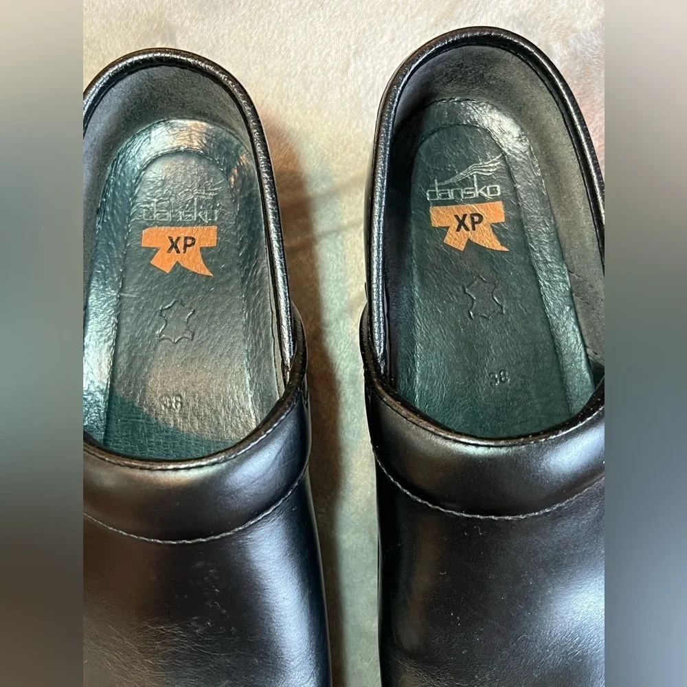 Dansko XP Black Clogs Professional Nursing Shoes Size 36 Leather Slip On - Picture 2 of 7
